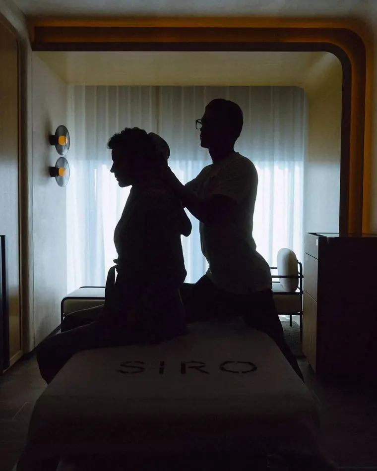 A recovery and wellness treatment room